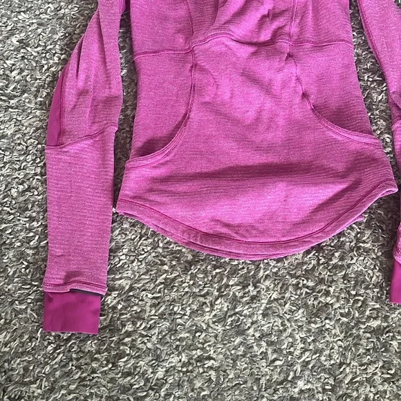 Lululemon Base Runner 1/2 Zip Jacket
Mini Check Pique Raspberry - Picture 5 of 9